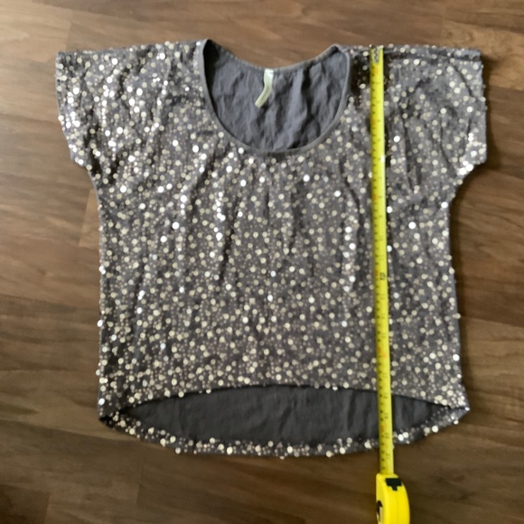 d’closet fully sequined short sleeves blouse - Picture 4 of 7